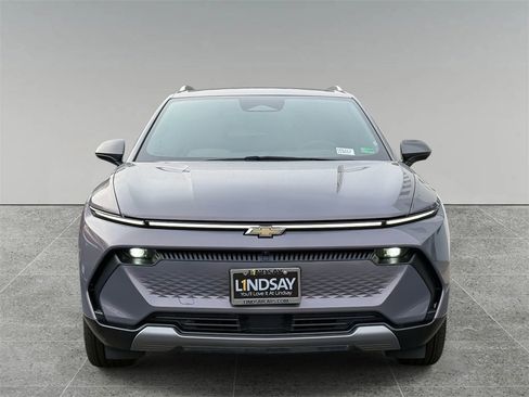 Used 2025 Chevrolet Equinox EV LT w/ Convenience Package image 8