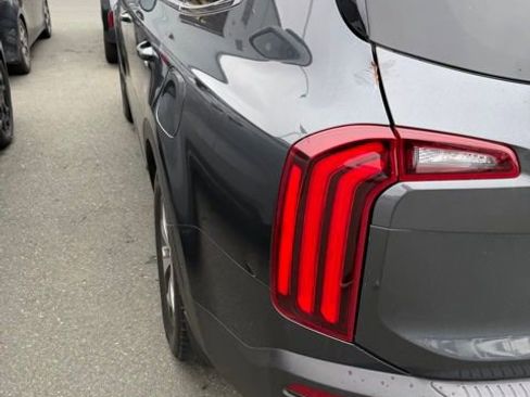 Used 2020 Kia Telluride EX w/ Towing Package FWD image 7