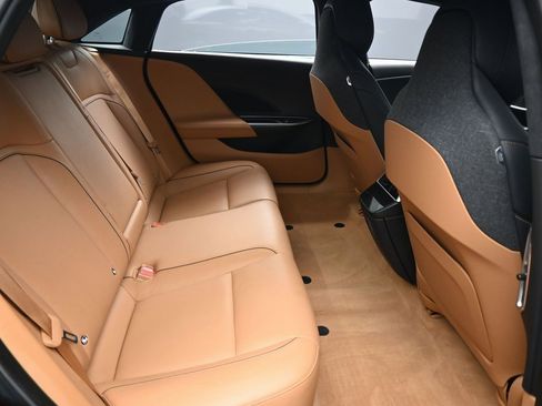 Used 2023 Lucid Air Touring image 28