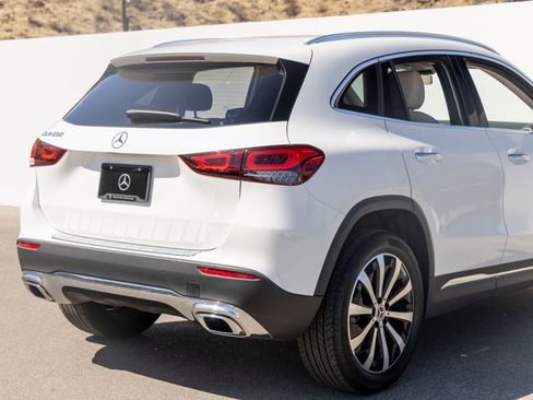 Used 2023 Mercedes-Benz GLA 250 image 11