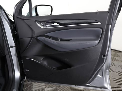 Used 2024 Buick Enclave Premium image 28