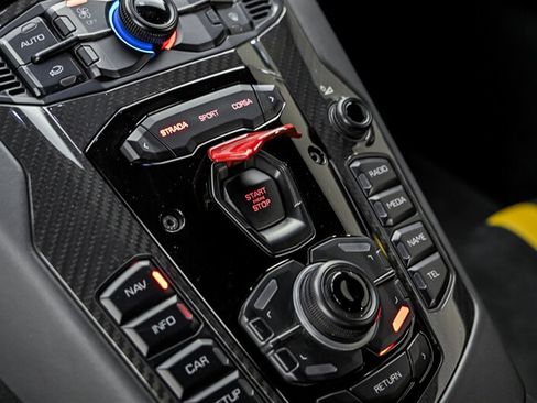 Used 2017 Lamborghini Aventador LP 750-4 Superveloce AWD/4WD image 27