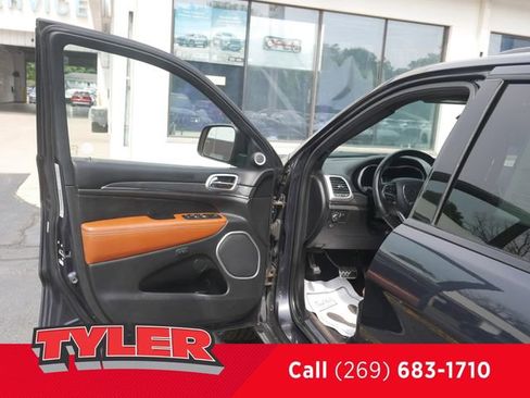 Used 2016 Jeep Grand Cherokee SRT AWD/4WD image 20
