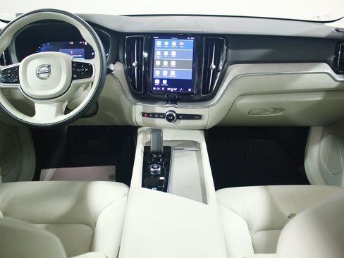 Used 2024 Volvo XC60 T8 Plus w/ Climate Package image 4