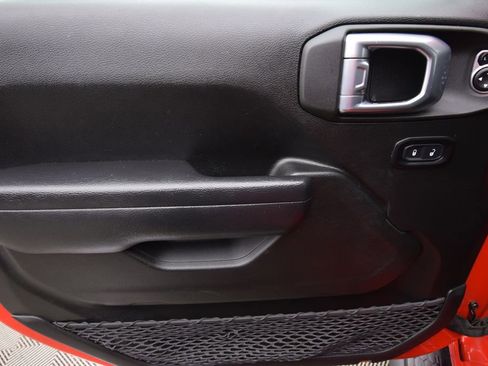 Used 2023 Jeep Wrangler Unlimited Sport image 27