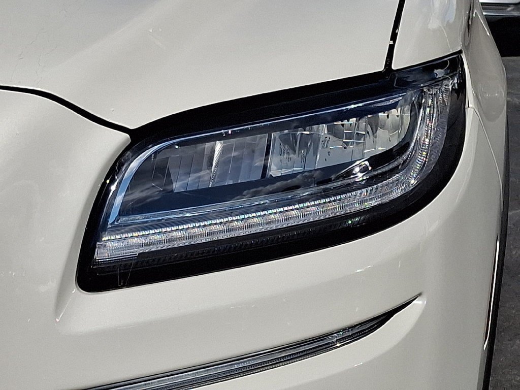 Certified 2021 Lincoln Nautilus AWD image 9