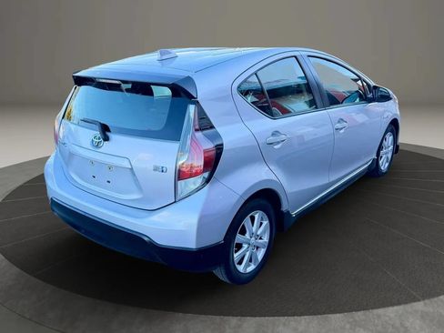 Used 2017 Toyota Prius C Two FWD image 4