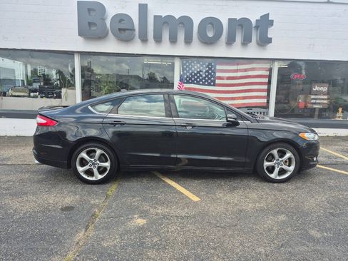 Used 2013 Ford Fusion SE FWD image 2