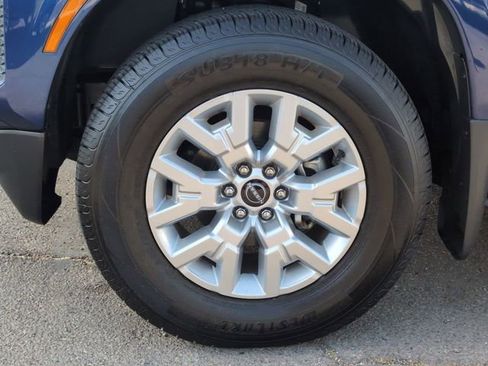 Used 2023 Nissan Frontier SV w/ SV Convenience Package RWD image 30