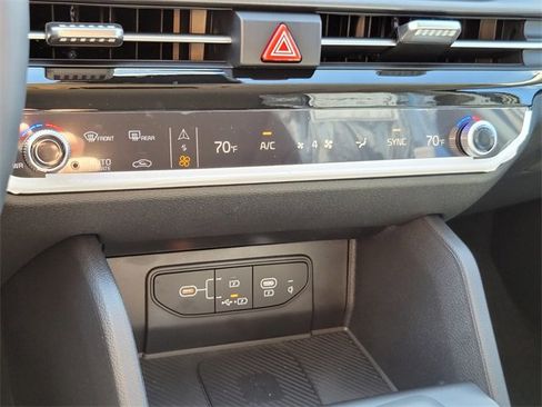 New 2026 Kia Sportage SX image 17