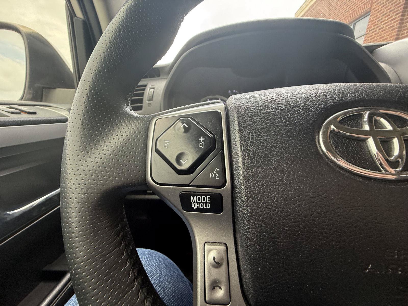 Used 2022 Toyota 4Runner Limited RWD image 15