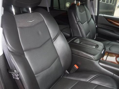 Used 2015 Cadillac Escalade Premium AWD/4WD image 23