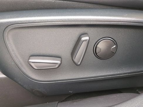 Used 2021 Ford Escape Titanium FWD image 15