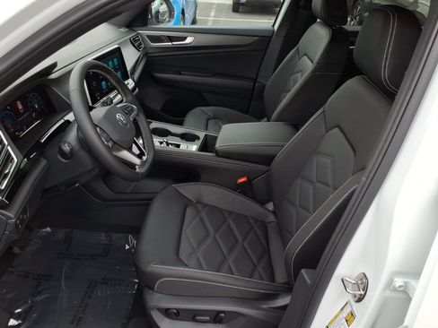 New 2026 Volkswagen Atlas Cross Sport SE FWD image 10