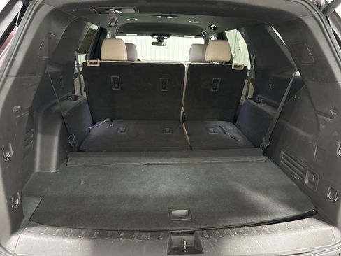 Used 2022 Chevrolet Traverse LT image 37