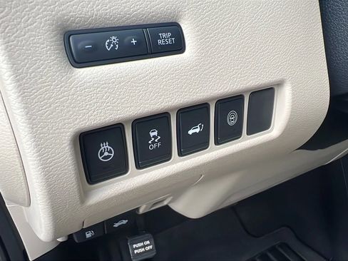 Used 2022 Nissan Murano SL w/ Cargo Package image 25