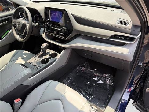 New 2026 Toyota Highlander XLE AWD/4WD image 25