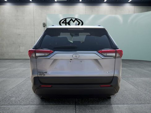 Used 2024 Toyota RAV4 XLE FWD image 4