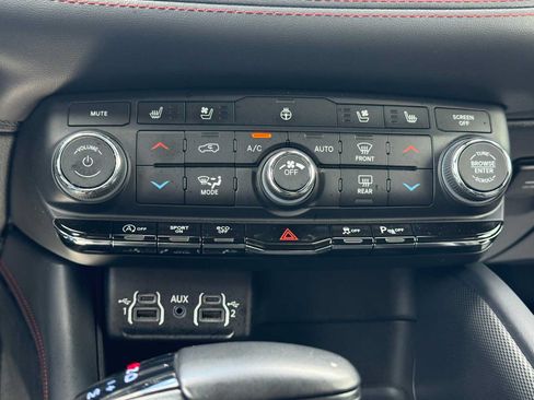 Used 2023 Dodge Durango GT AWD/4WD image 28