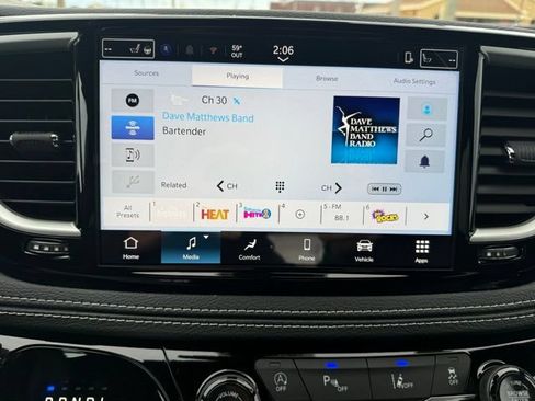 New 2026 Chrysler Pacifica Select AWD/4WD image 28
