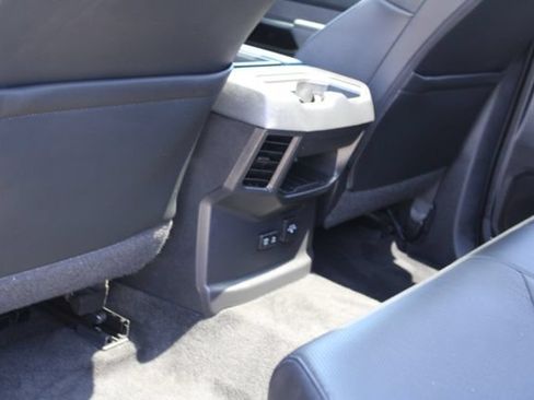 Used 2022 Toyota Tundra Limited AWD/4WD image 38
