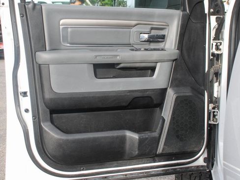 Used 2018 RAM 2500 SLT AWD/4WD image 14
