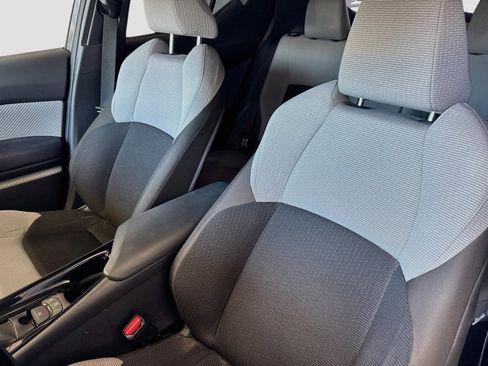 Used 2019 Toyota C-HR XLE FWD image 12