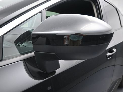 Used 2025 Nissan Murano SV FWD image 13