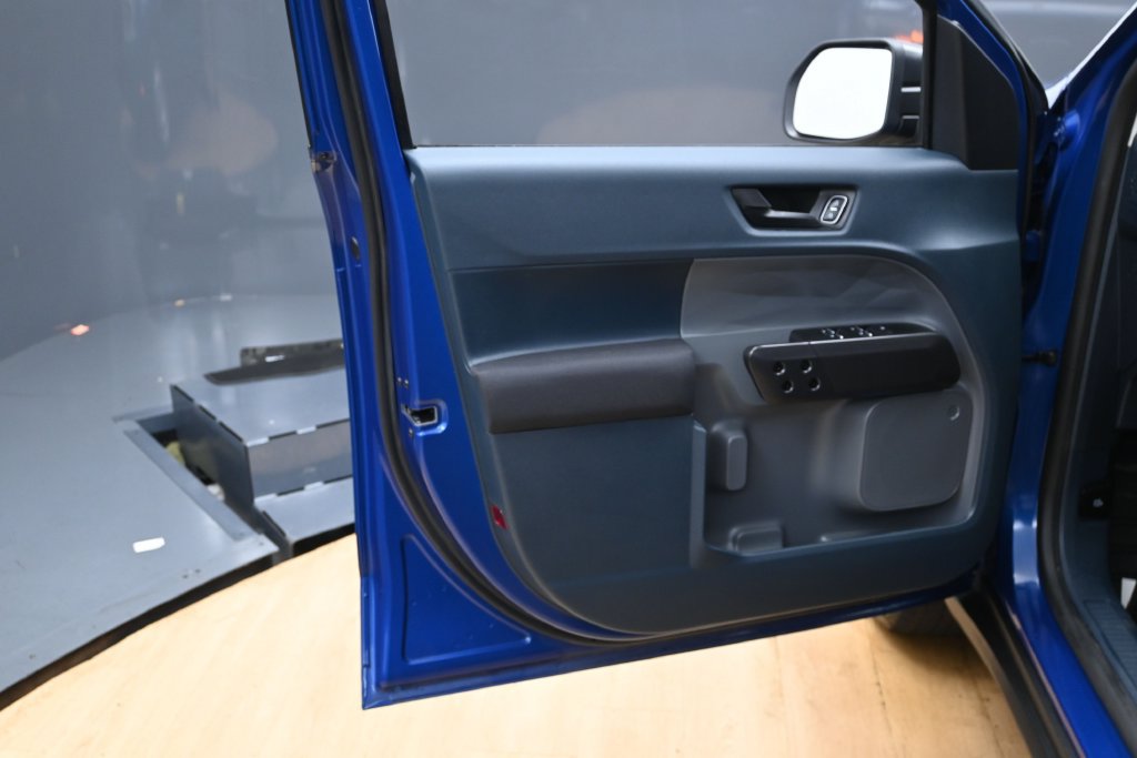 Used 2024 Ford Maverick XL FWD image 27