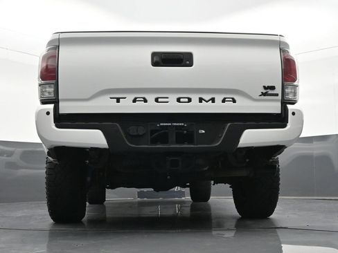 Used 2022 Toyota Tacoma TRD Sport w/ Technology Package RWD image 27