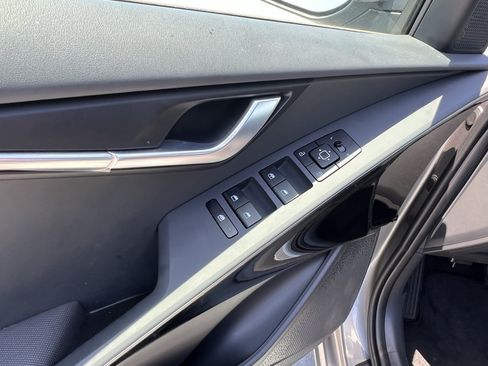 New 2026 Kia Niro EX FWD image 21