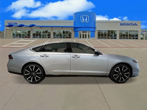 New 2026 Honda Accord Touring image 8