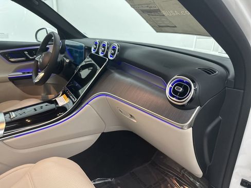 New 2026 Mercedes-Benz GLC 300 image 27