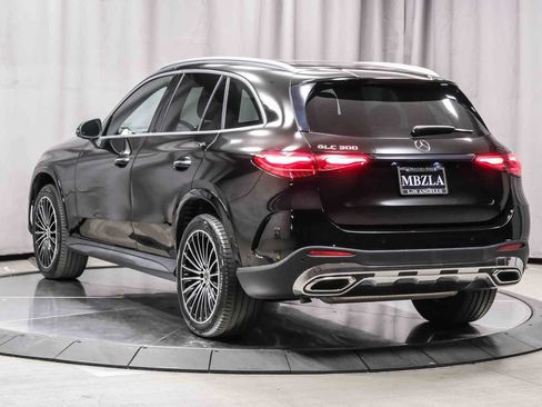 Used 2023 Mercedes-Benz GLC 300 image 2