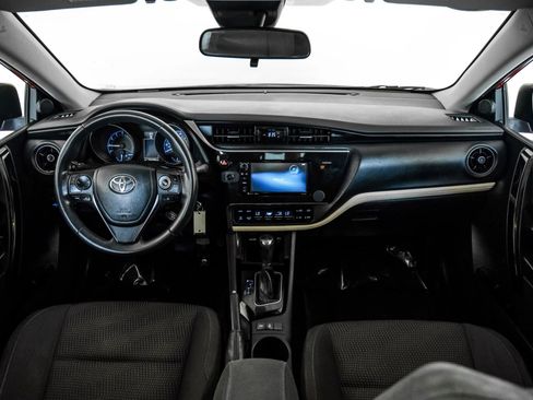 Used 2018 Toyota Corolla iM FWD image 12