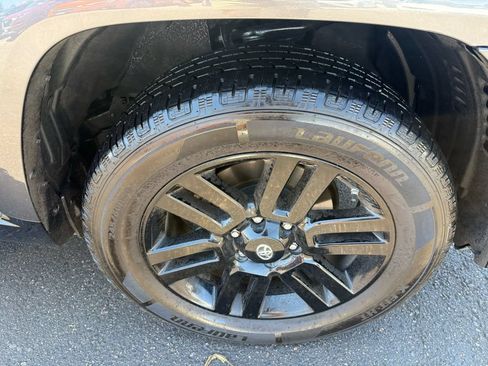 Used 2019 Toyota 4Runner Limited AWD/4WD image 12