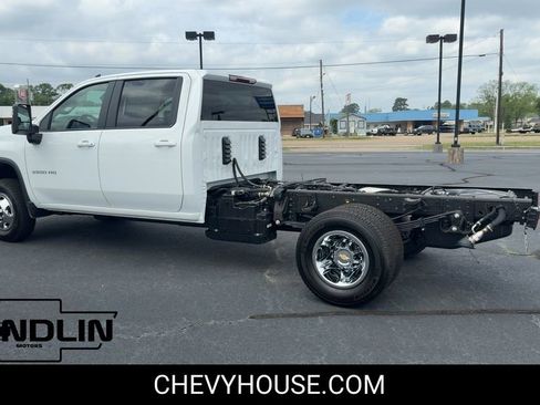 New 2026 Chevrolet Silverado 3500 LT w/ Convenience Package AWD/4WD image 6