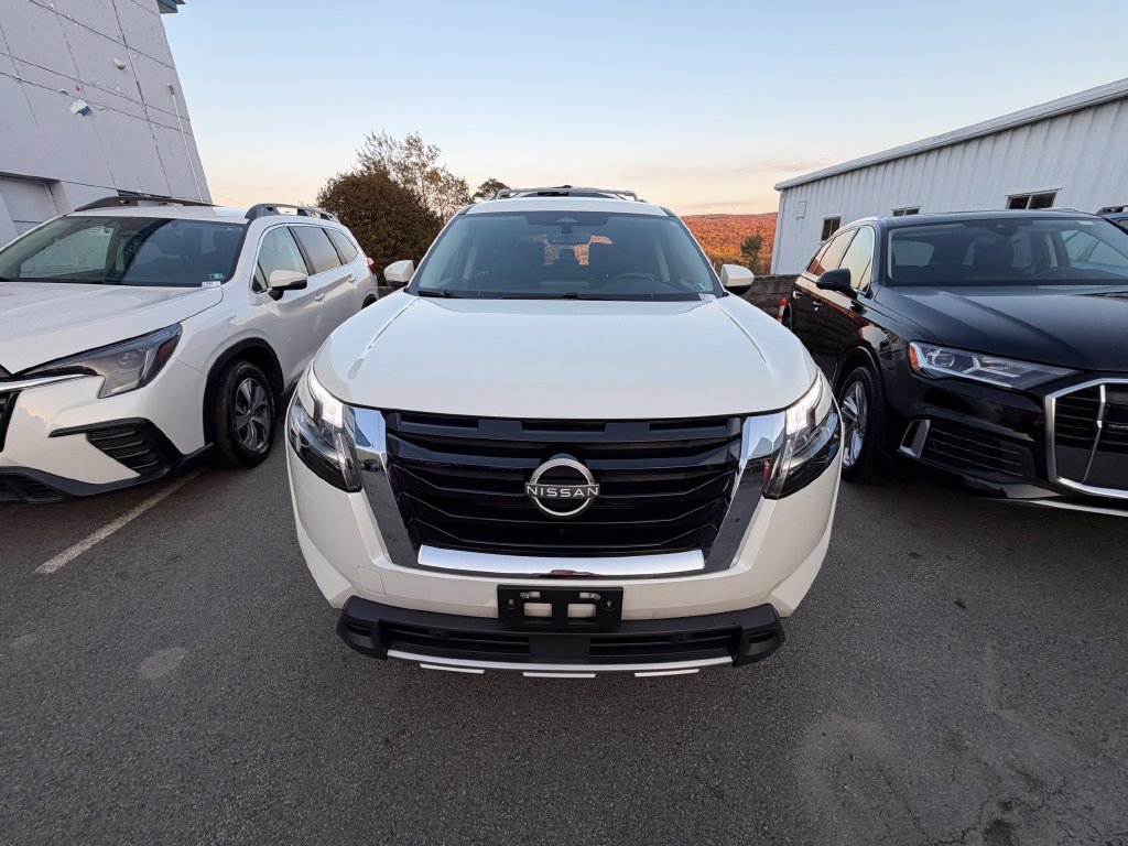 Used 2023 Nissan Pathfinder SL w/ Cargo Package AWD/4WD image 8