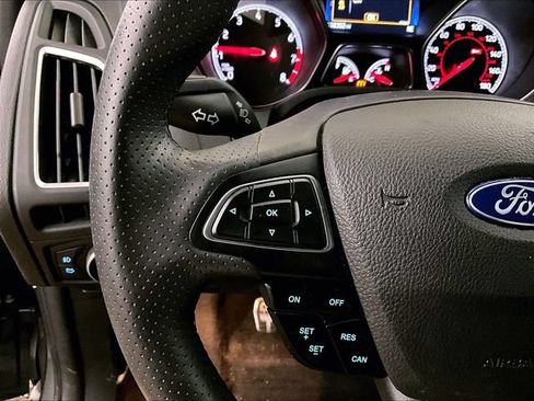 Certified 2017 Ford Focus ST FWD image 17