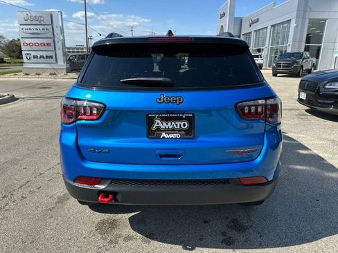 Used 2025 Jeep Compass Trailhawk AWD/4WD image 7