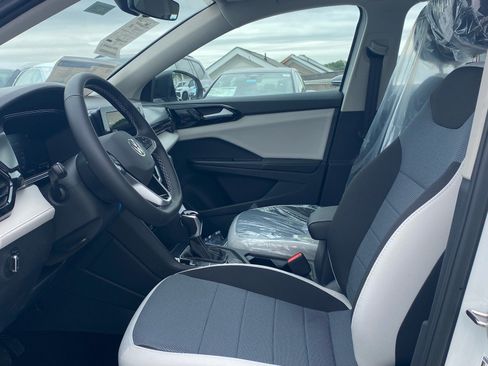 New 2026 Volkswagen Taos SE AWD/4WD image 6