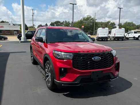 New 2026 Ford Explorer ST-Line AWD/4WD image 2