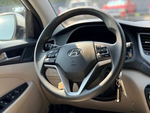 Used 2018 Hyundai Tucson SEL FWD image 19