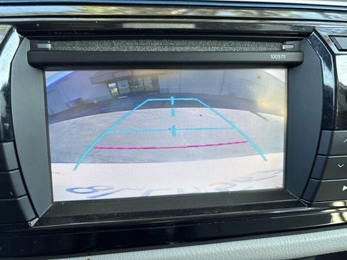 Used 2016 Toyota Corolla LE FWD image 43