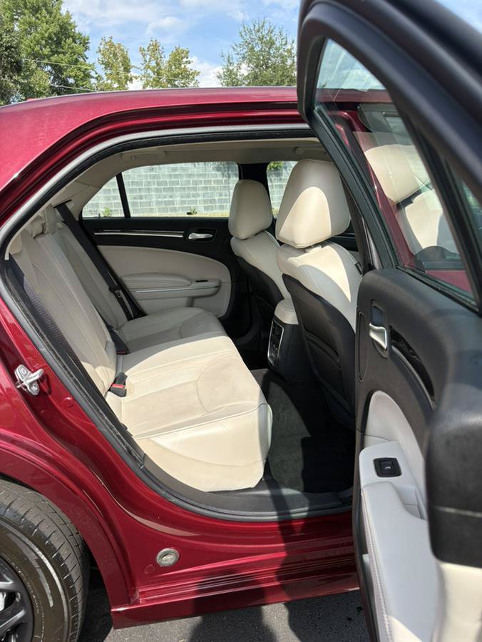 Used 2022 Chrysler 300 Touring L w/ Popular Equipment Group AWD/4WD image 10