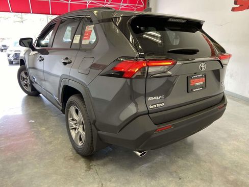 Used 2025 Toyota RAV4 XLE image 5