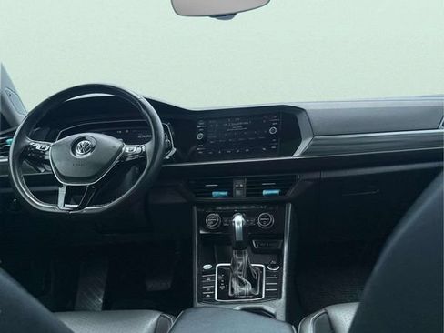 Used 2021 Volkswagen Jetta SEL FWD image 17