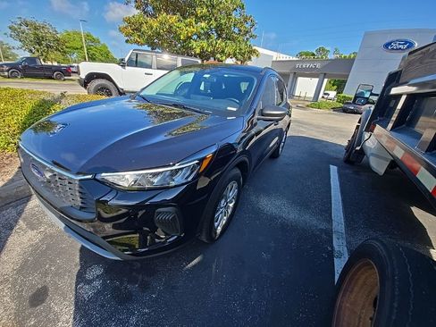 Used 2025 Ford Escape Active w/ Tech Pack #1 image 1
