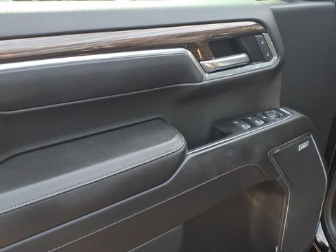 Used 2022 Chevrolet Silverado 1500 RST AWD/4WD image 5