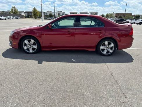 Used 2010 Ford Fusion Sport FWD image 2